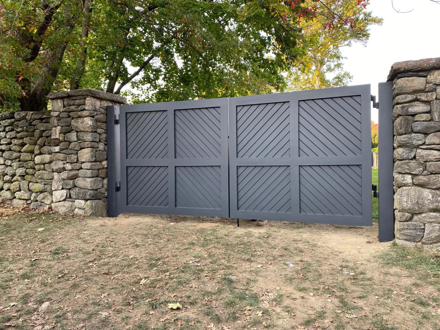 Driveway Gates – RP Fencing & Gates